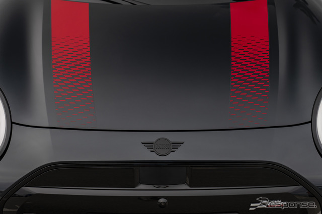 MINI クーパー SE 新型の「ジョン・クーパー・ワークス」仕様