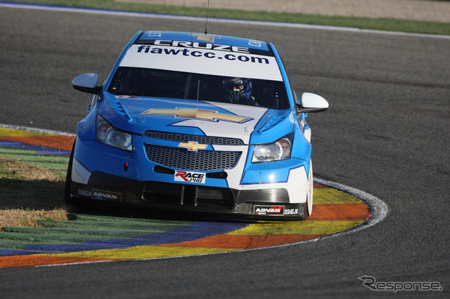 シボレー クルーズ WTCC …フランス映画に登場