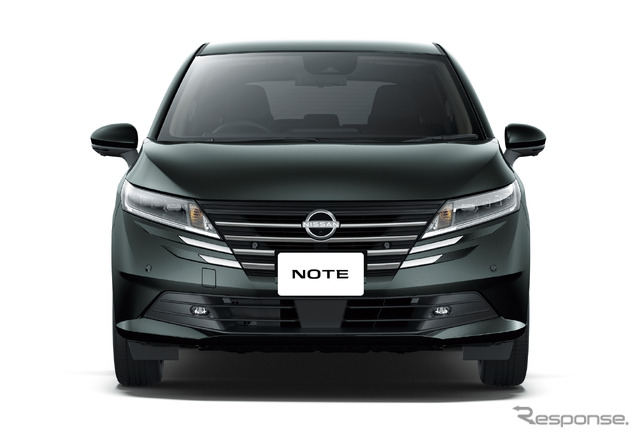 日産ノート(スーパーブラック)