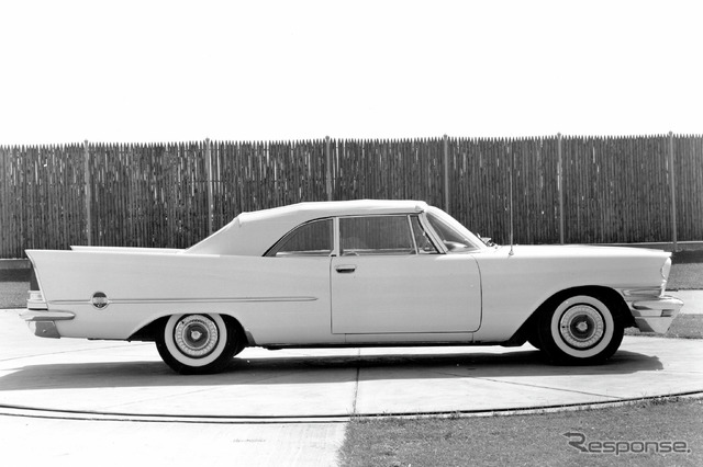1957年型クライスラー 300Cコンバーティブル
