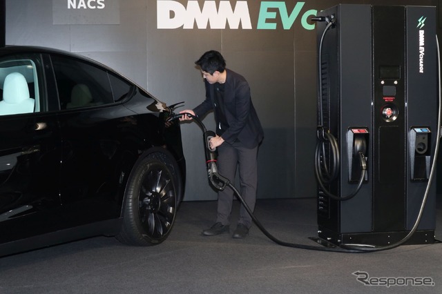 DMM EV CHARGE:NACS・CHAdeMO対応ダブルガン充電器発表