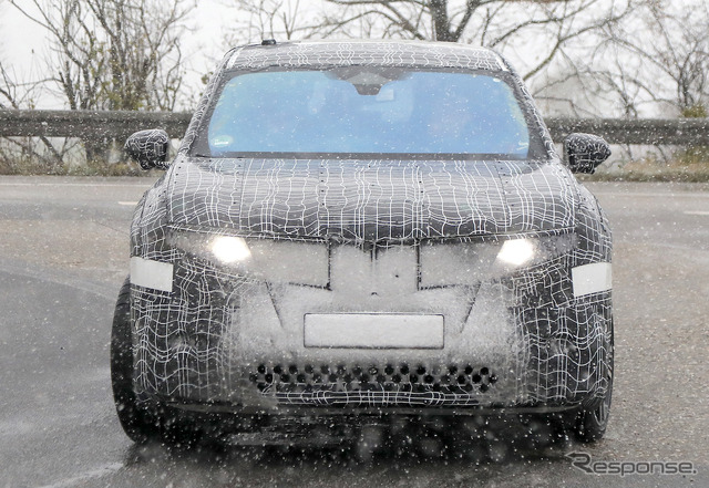 BMW iX3 後継モデルの「ノイエ・クラッセSUV」プロトタイプ(スクープ写真)