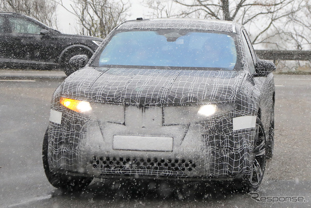 BMW iX3 後継モデルの「ノイエ・クラッセSUV」プロトタイプ(スクープ写真)