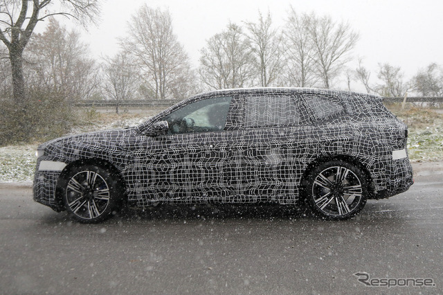 BMW iX3 後継モデルの「ノイエ・クラッセSUV」プロトタイプ(スクープ写真)