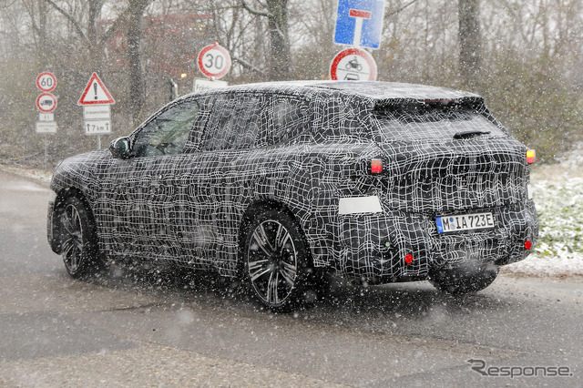 BMW iX3 後継モデルの「ノイエ・クラッセSUV」プロトタイプ(スクープ写真)