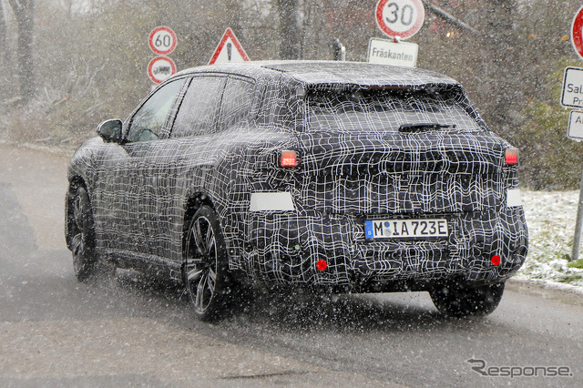 BMW iX3 後継モデルの「ノイエ・クラッセSUV」プロトタイプ(スクープ写真)