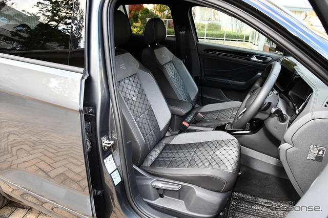 VW T-Rocブラックスタイルのフロントシート。ナパレザーのスポーツコンフォートシートを採用