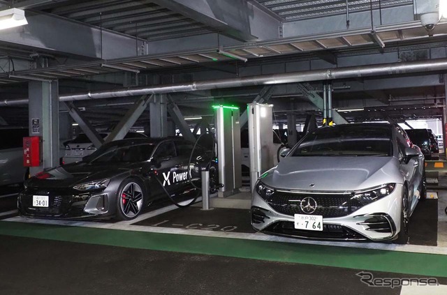 成田空港第1ターミナルに最も近い「P1」駐車場に設置されたパワーエックスの蓄電池式超急速EV充電器「Hypercharger(ハイパーチャージャー)」