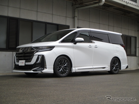 SUSTEC NF210 TOYOTAヴェルファイアハイブリッド(AAHH45W)用実装例