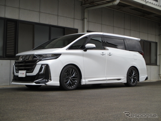 SUSTEC DF210 TOYOTAヴェルファイアハイブリッド(AAHH45W)用実装例