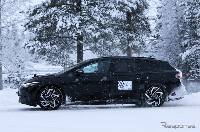 VW ID.7 ツアラー 市販型プロトタイプ（スクープ写真）