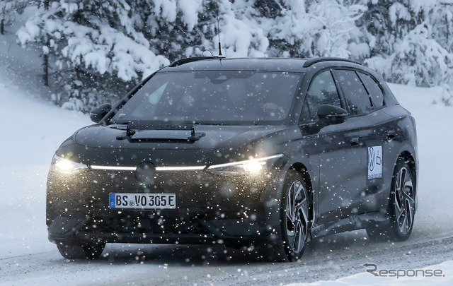VW ID.7 ツアラー 市販型プロトタイプ（スクープ写真）