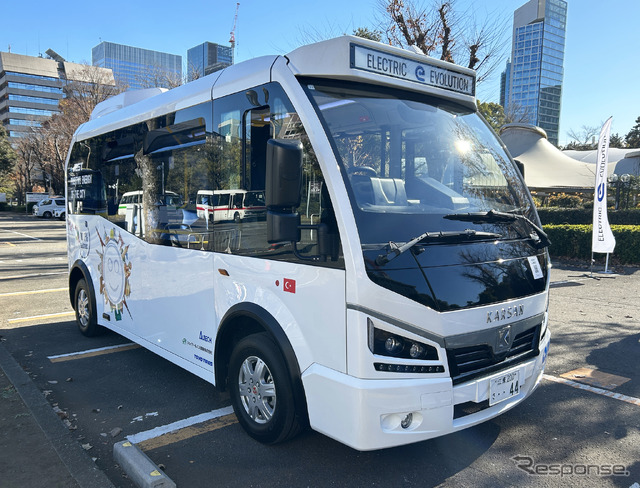 KARSANの小型ノンステップ電気バス「e-JEST」