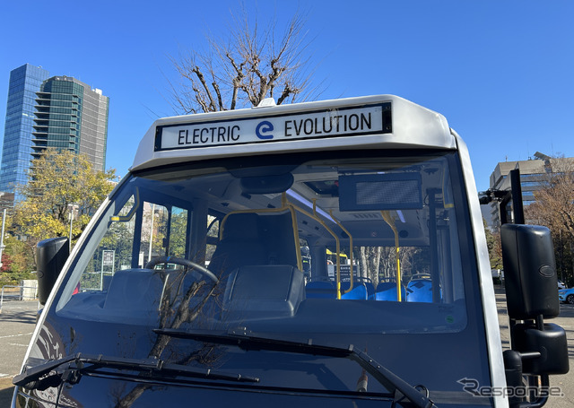 KARSANの小型ノンステップ電気バス「e-JEST」
