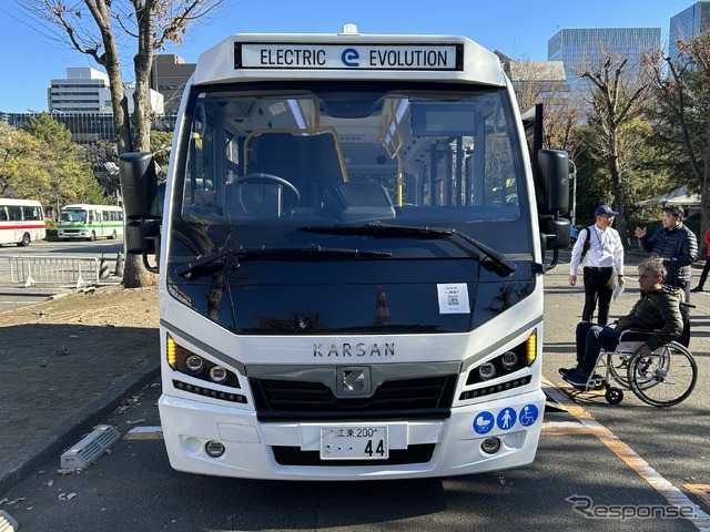 KARSANの小型ノンステップ電気バス「e-JEST」