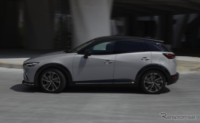 マツダ CX-3 Vivid Monotone(現行モデル)