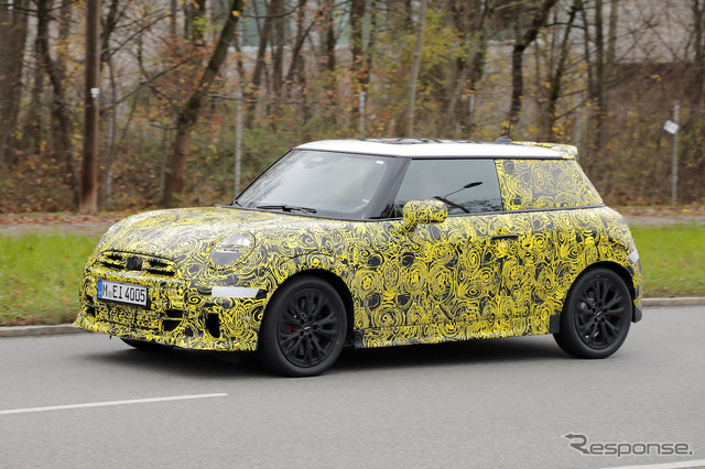 MINI 3ドアハッチバック JCW プロトタイプ(スクープ写真)