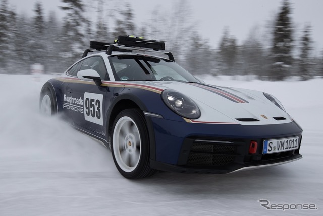 ポルシェ『911ダカール』とスキー界の伝説、氷上で熾烈な対決