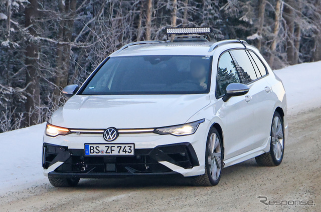 VW ゴルフR ヴァリアント 改良新型プロトタイプ(スクープ写真)