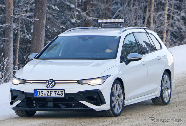 VW ゴルフR ヴァリアント 改良新型プロトタイプ(スクープ写真)
