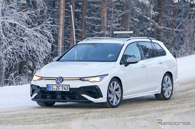 VW ゴルフR ヴァリアント 改良新型プロトタイプ(スクープ写真)