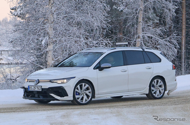 VW ゴルフR ヴァリアント 改良新型プロトタイプ(スクープ写真)