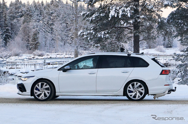 VW ゴルフR ヴァリアント 改良新型プロトタイプ(スクープ写真)