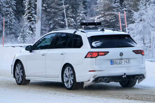 VW ゴルフR ヴァリアント 改良新型プロトタイプ(スクープ写真)