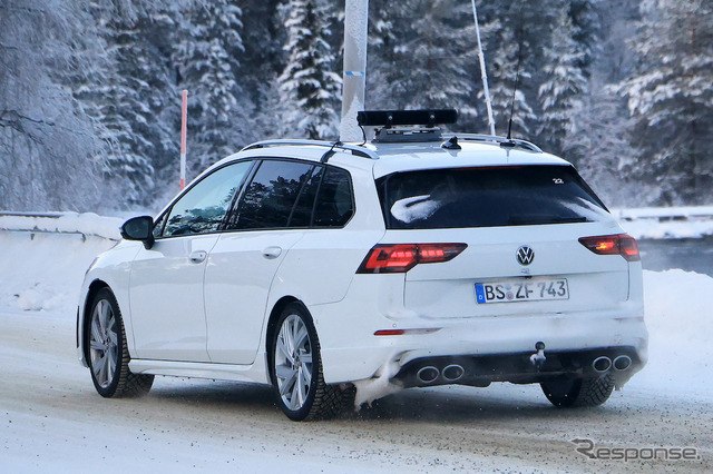 VW ゴルフR ヴァリアント 改良新型プロトタイプ(スクープ写真)