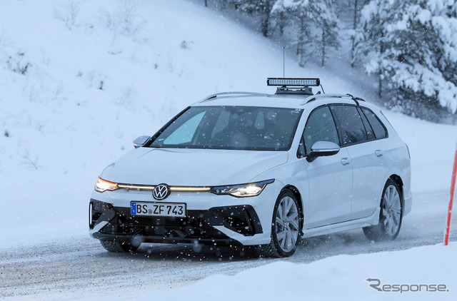 VW ゴルフR ヴァリアント 改良新型プロトタイプ(スクープ写真)
