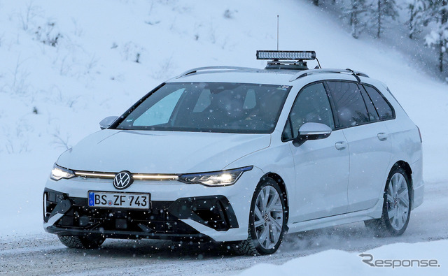 VW ゴルフR ヴァリアント 改良新型プロトタイプ(スクープ写真)