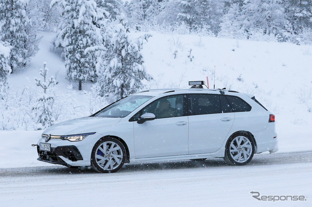 VW ゴルフR ヴァリアント 改良新型プロトタイプ(スクープ写真)