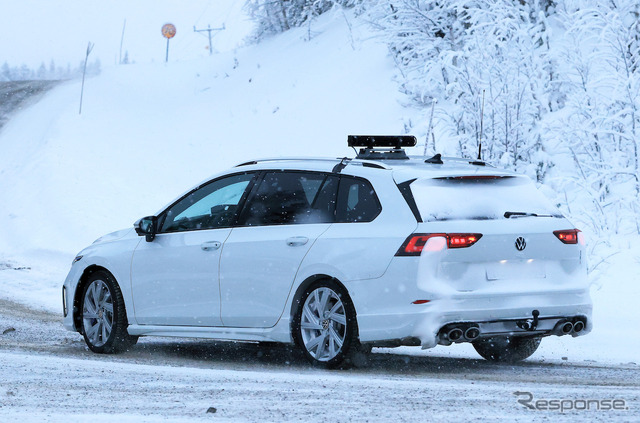 VW ゴルフR ヴァリアント 改良新型プロトタイプ(スクープ写真)