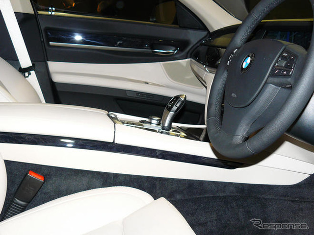 【BMW 7シリーズ 新型発表】180cm+・90kg+チェック…Lなら広すぎるぐらい