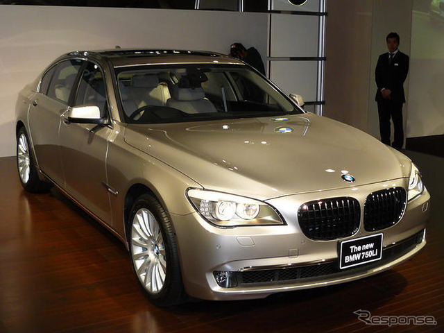 【BMW 7シリーズ 新型発表】180cm+・90kg+チェック…Lなら広すぎるぐらい