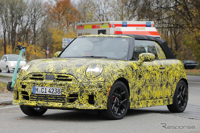 MINI JCWコンバーチブル 次世代型プロトタイプ(スクープ写真)