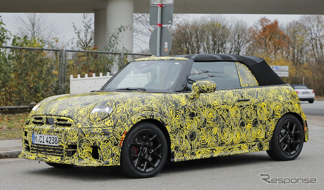 MINI JCWコンバーチブル 次世代型プロトタイプ(スクープ写真)