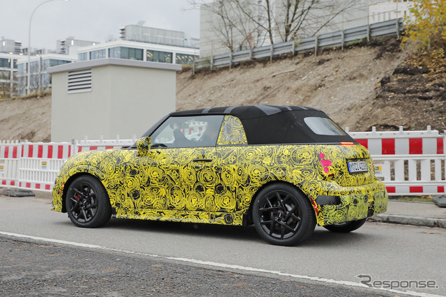 MINI JCWコンバーチブル 次世代型プロトタイプ(スクープ写真)