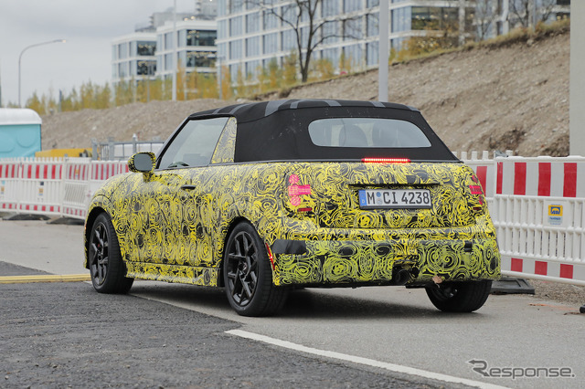 MINI JCWコンバーチブル 次世代型プロトタイプ(スクープ写真)
