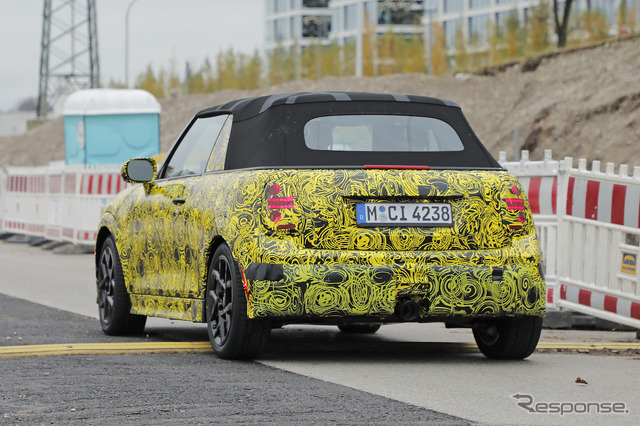 MINI JCWコンバーチブル 次世代型プロトタイプ(スクープ写真)
