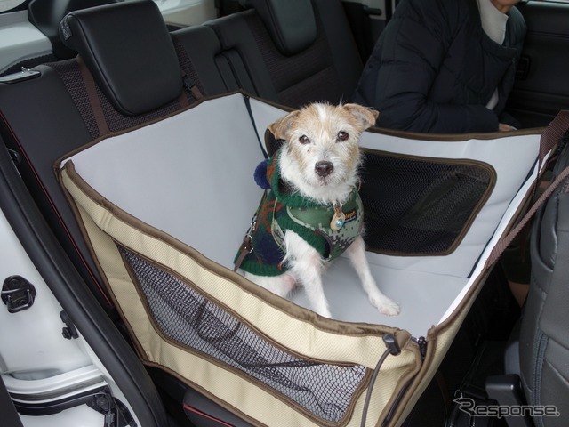 スズキの愛犬用純正アクセサリー「ペットサークル」