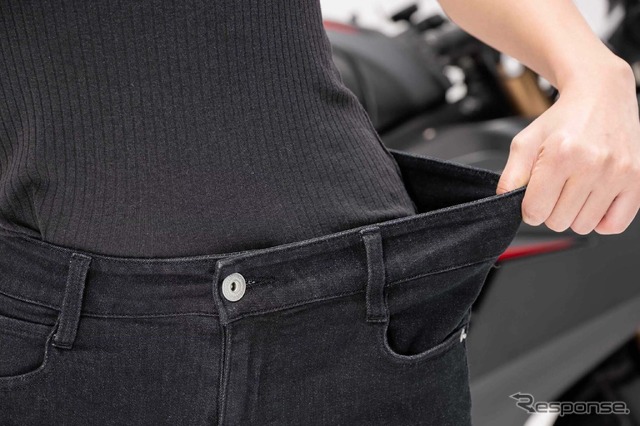 レディースバイク用品店Baicoが、女性ライダーの声に応えた新商品「ブラックスキニー」を開発
