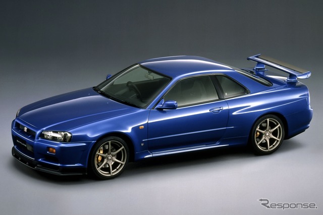 R34スカイラインGT-R