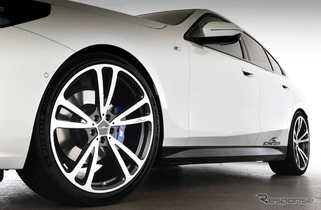 BMW 5シリーズ・セダン 新型のACシュニッツァー製パーツ装着車