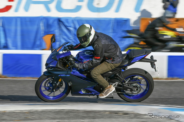 ヤマハ YZF-R15
