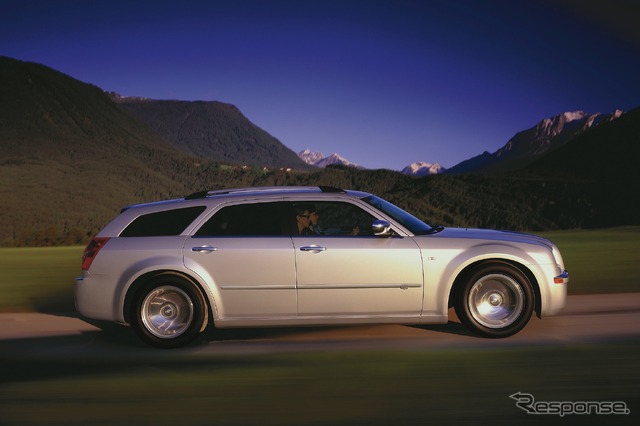 Chrysler 300C Touring SRT8