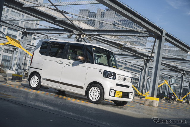 Honda新型N-BOX純正アクセサリー装着車