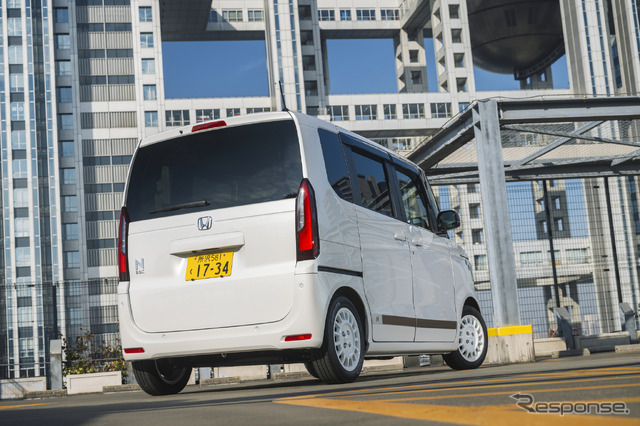 Honda新型N-BOX純正アクセサリー装着車