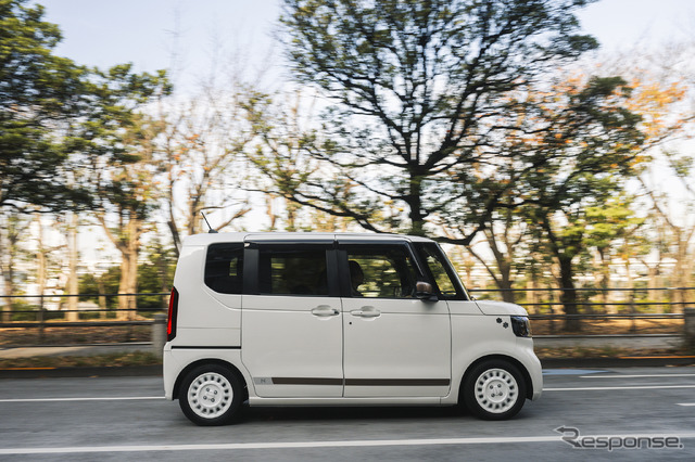 Honda新型N-BOX純正アクセサリー装着車