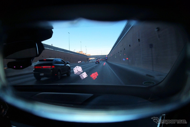ARメガネをかけてラスベガスをドライブするデモを実施したBMWグループ